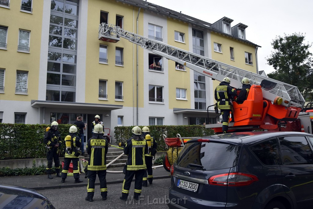 Feuer 1 Koeln Vingst Nobelstr P08.JPG - Miklos Laubert